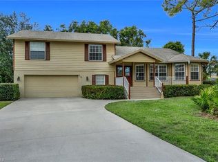 519 Chatham Cir, Naples, FL 34110