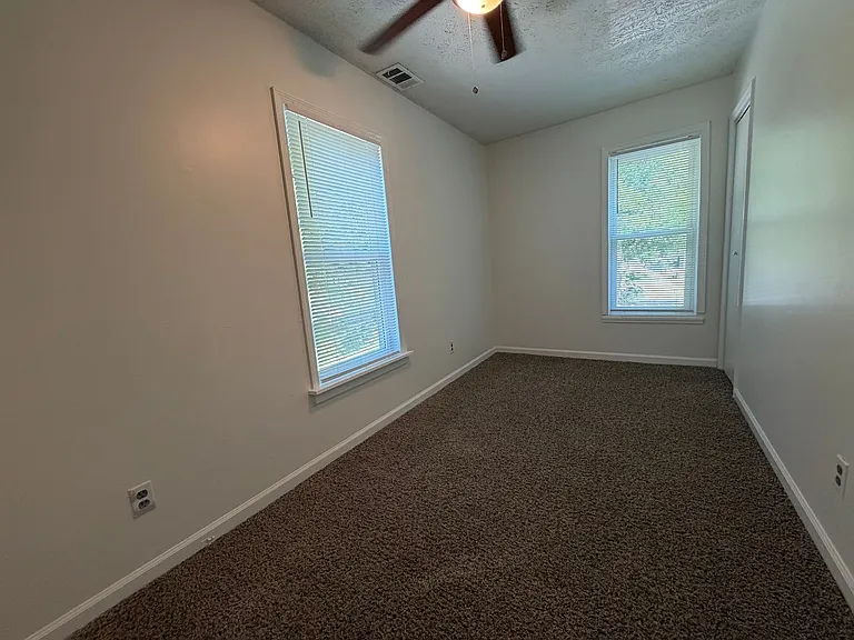 1354 Old Cave Spring Rd SW — Photo 10
