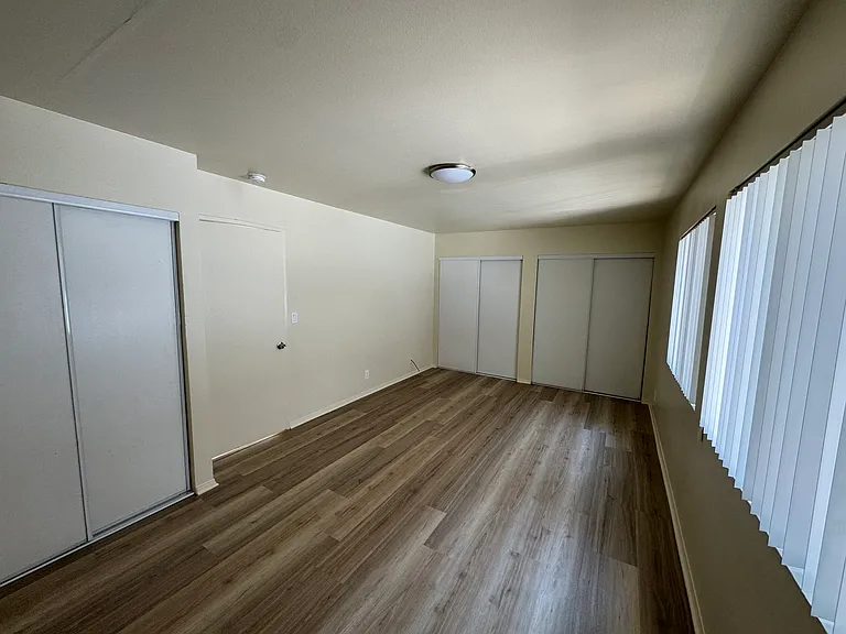 13750 Vanowen St #3 — Photo 9
