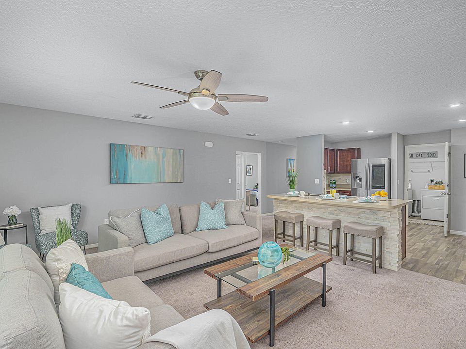 1st image of 655 SW Hillsboro Circle