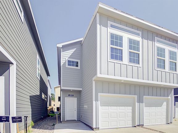 2nd image of 4945 Ambient Dr