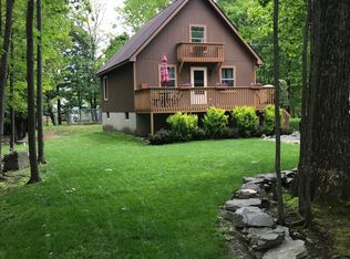 128 Stamford Rd, Dingmans Ferry, PA 18328