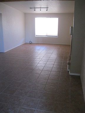 4th image of 1580 S Telshor Blvd Ste B