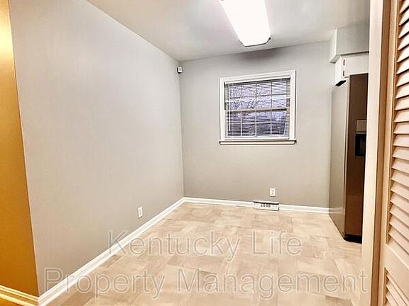 5th image of 375 Lancelot Ln
