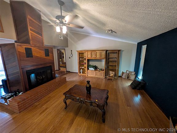 4th image of 2317 NW Dunstan Ln