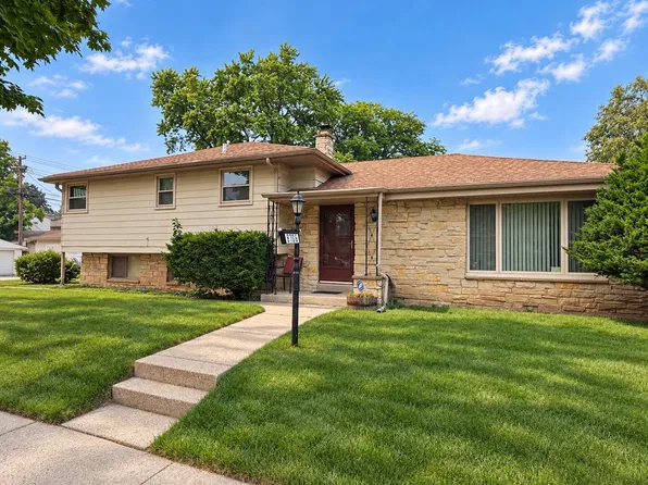 8706 W Courtland AVENUE, Milwaukee, WI 53225