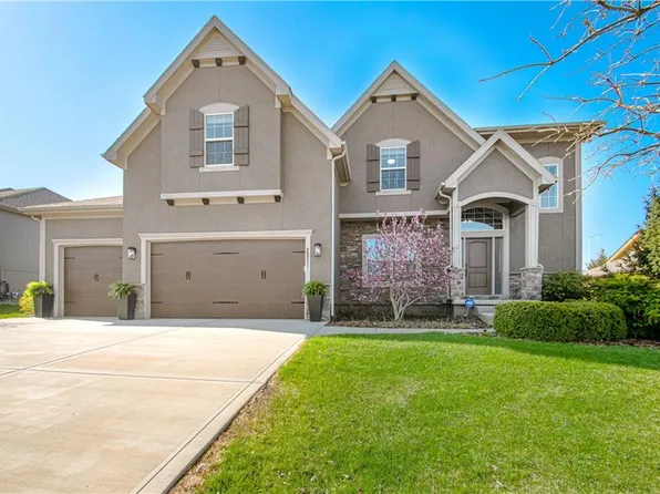 25211 W 98th St, Lenexa, KS 66227