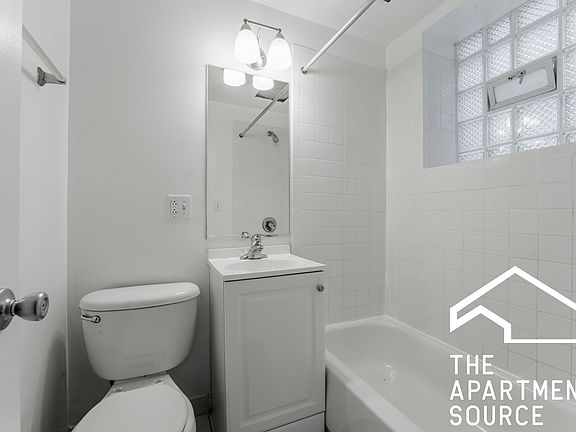 5th image of 4241 N Kenmore Ave Unit G4