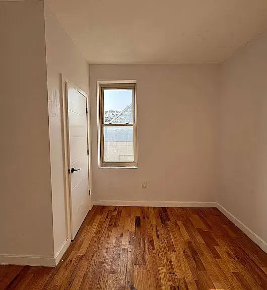 3 bed, 1000 sqft, $2,250 — Photo 3