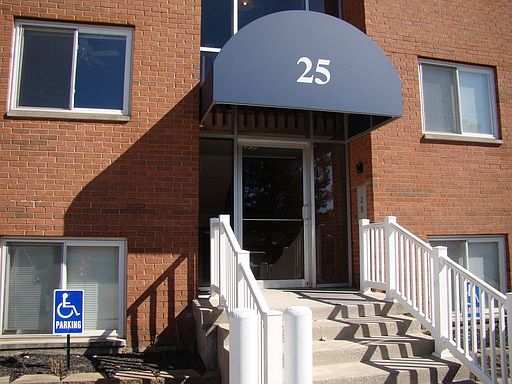 1st image of 25 Heffron Dr APT 3