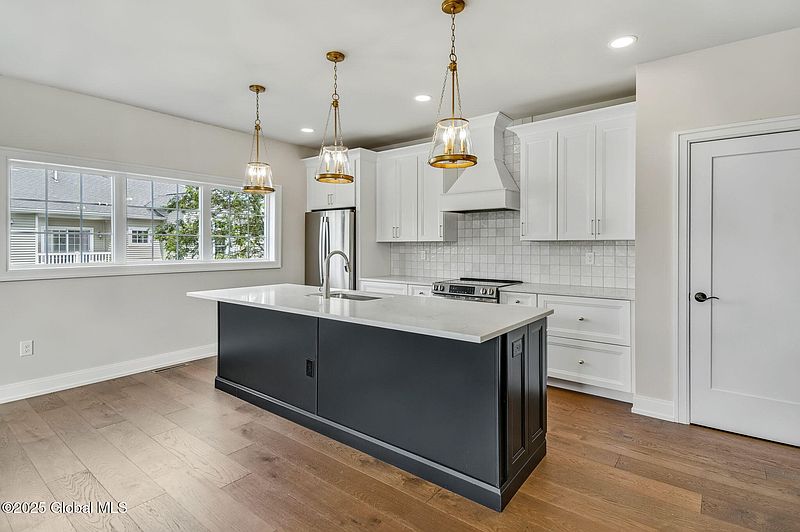 5th image of 606 Vly Pointe Drive