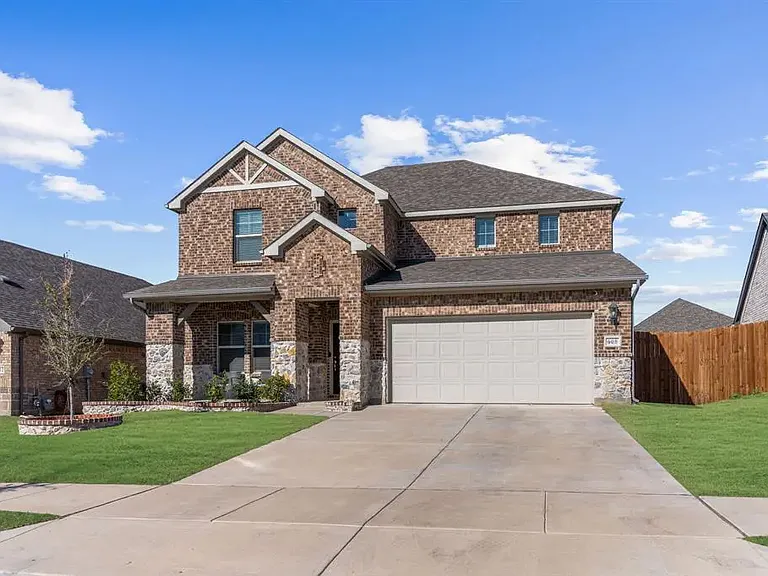 608 Fawn Valley Dr — Photo 3