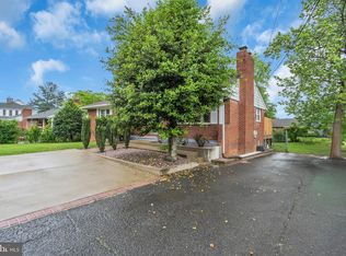 6809 Braddock Rd, Springfield, VA 22151