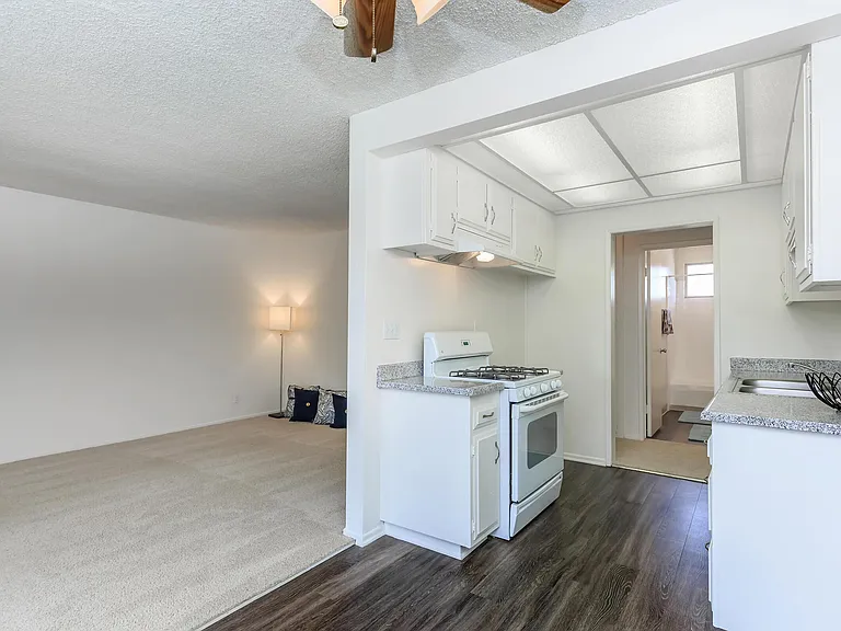 La Ramada Apartment Homes — Photo 12