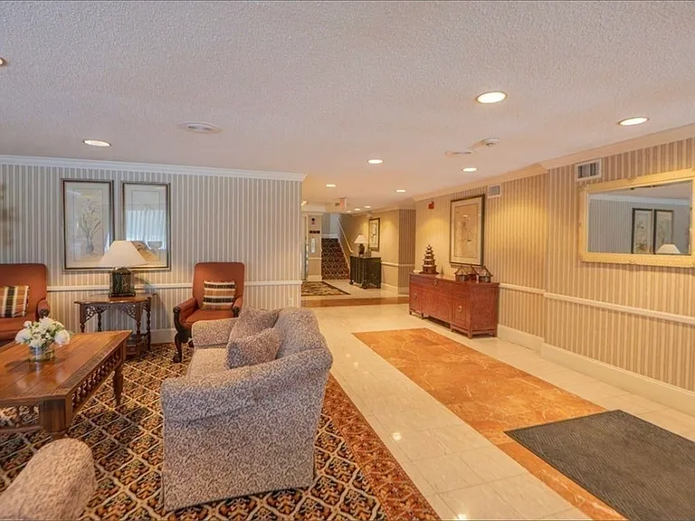 1002 Paradise Rd #PHH — Photo 15