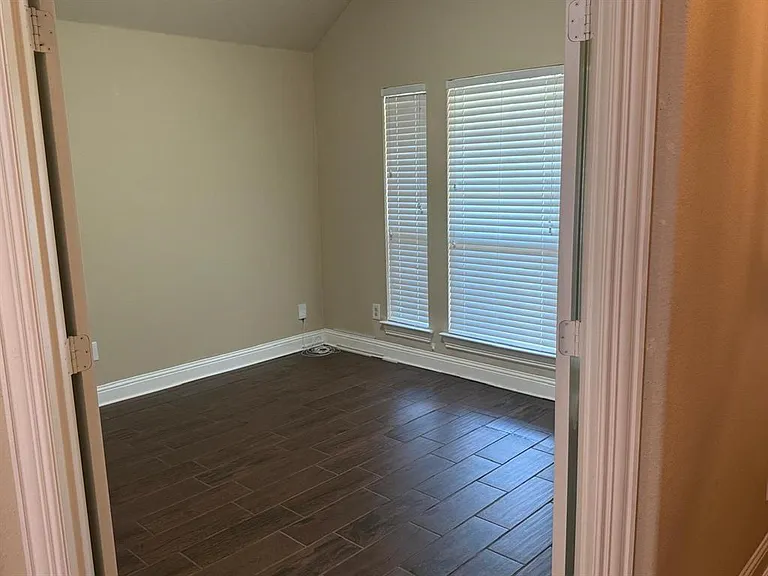 15917 Langsdale St — Photo 8