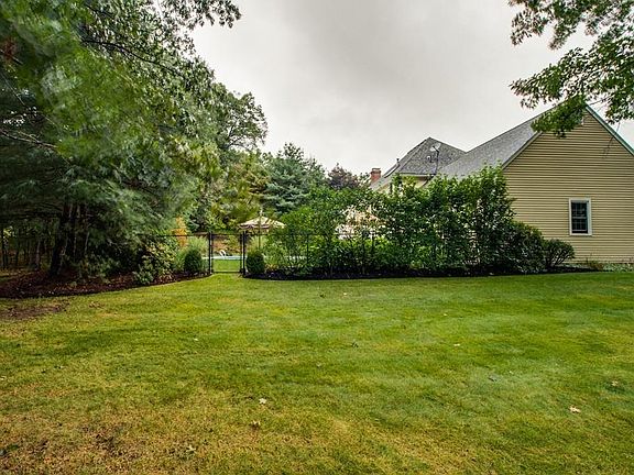 5th image of 3 Evergreen St