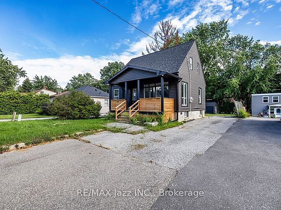 3rd image of 37 Lincoln St