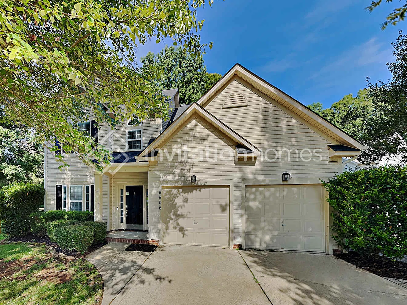 9506 Nettle Dr Charlotte, NC 28216 — Photo 1