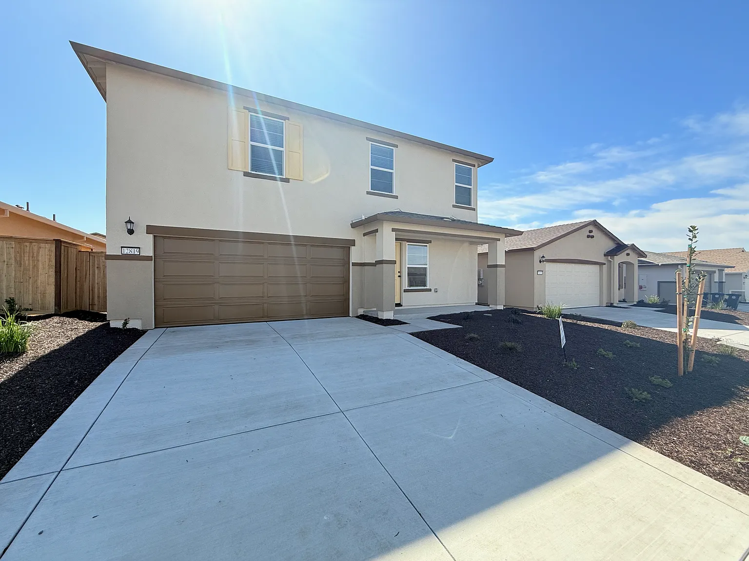 4 bed, 2.5 bath, 1900 sqft, $2,795 — Photo 2