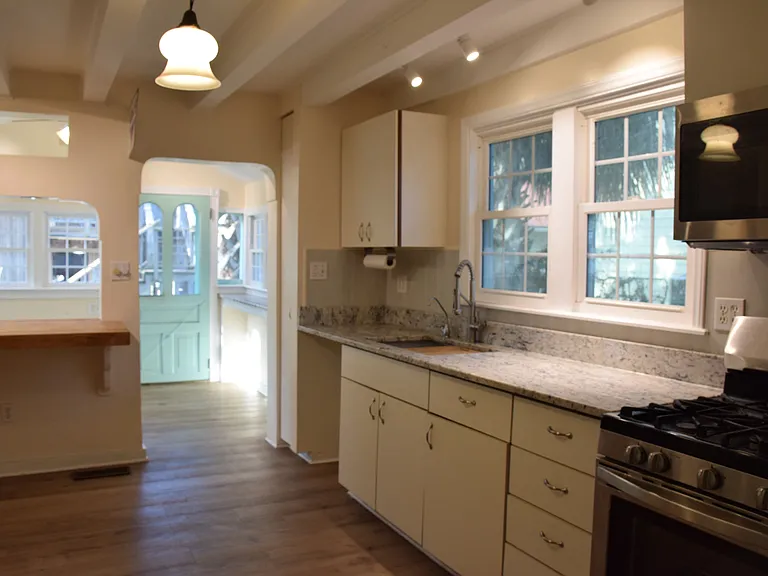 3 bed, 2.0 bath, 1530 sqft, $1,900 — Photo 9