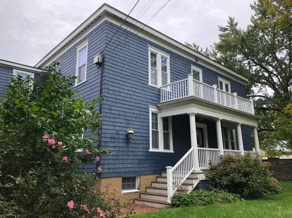 54 Chapel St APT 1A, Newport, RI 02840