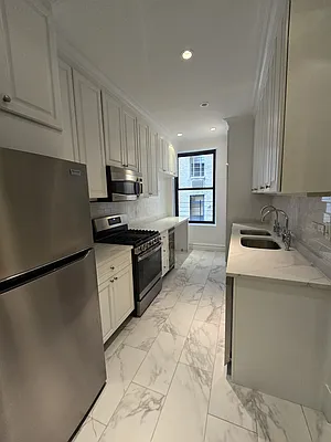 Rented by ONE Manhattan Real Estate | media 8