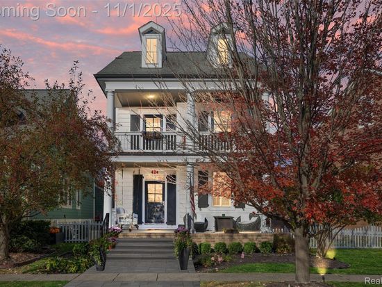 424 Roosevelt St, Canton, MI 48188
