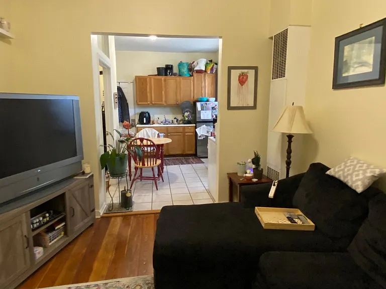 1310 N Artesian Ave #1R — Photo 2
