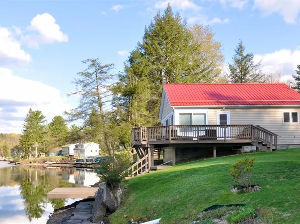 264 Lake Shore Dr, Brackney, PA 18812