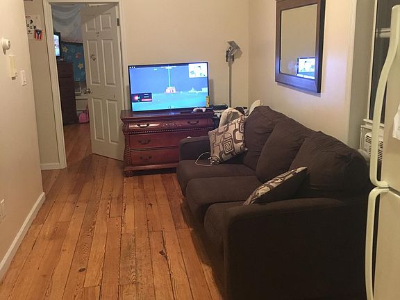 2nd image of 9218 101st Ave APT 2