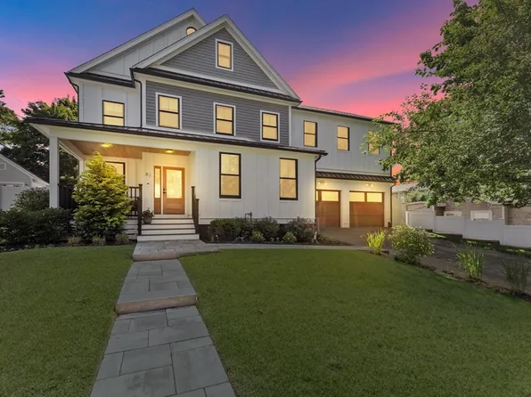 81 Wompatuck Rd, Hingham, MA 02043