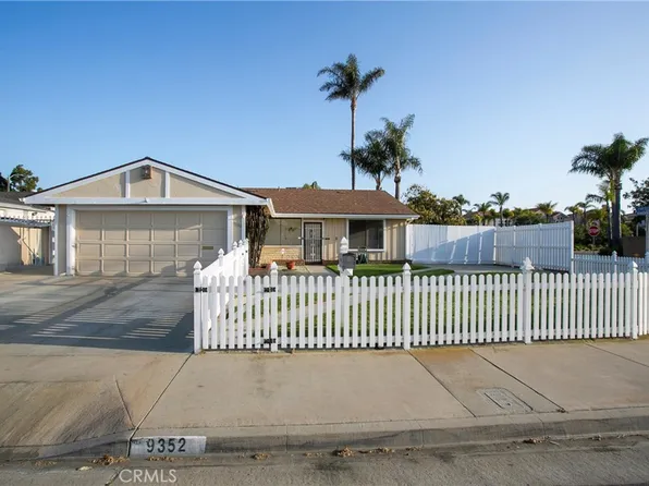 9352 Fireside Dr, Huntington Beach, CA 92646