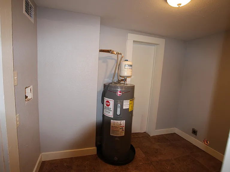 522 W Dobbs St — Photo 13