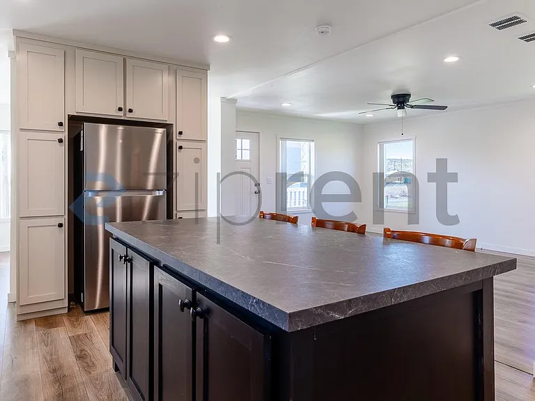 23143 Lowe Rd E — Photo 12