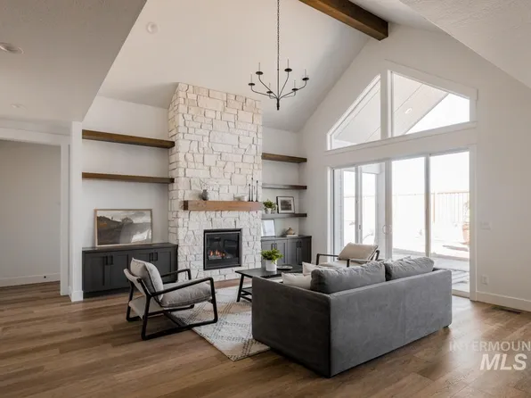 1072 E Crescendo St, Meridian, ID 83642