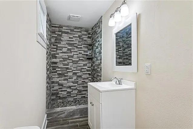 1700 Short St — Photo 9