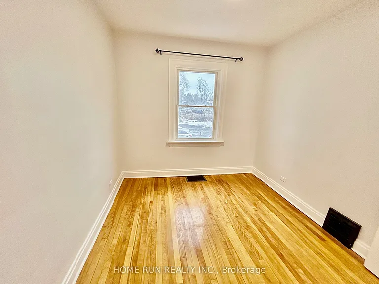704 Brookfield Rd S — Photo 25