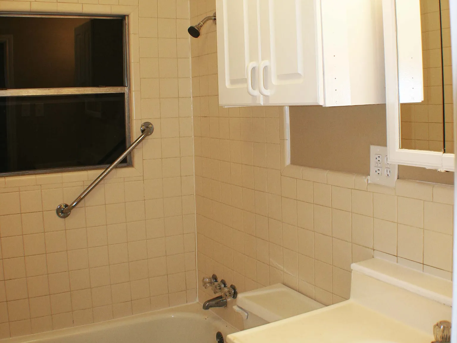 Affordable 3 bed 1 bath home! — Photo 4