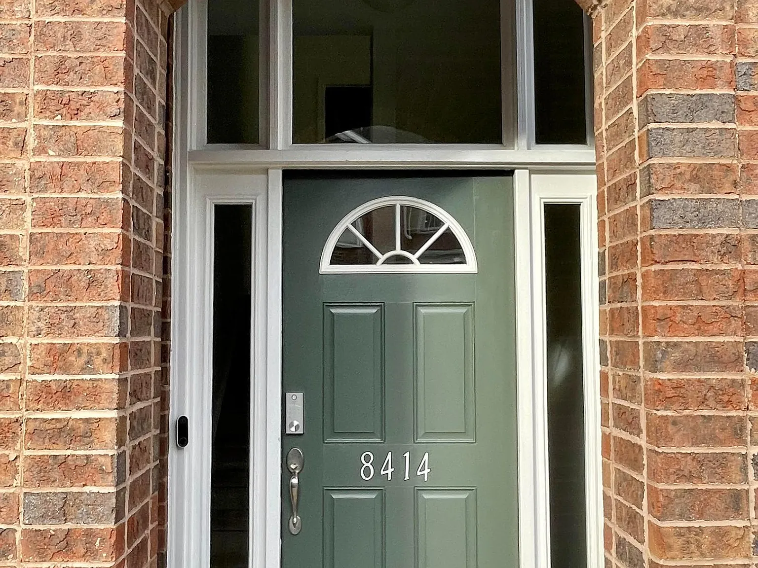 3 bed, 1898 sqft, $2,200 — Photo 1