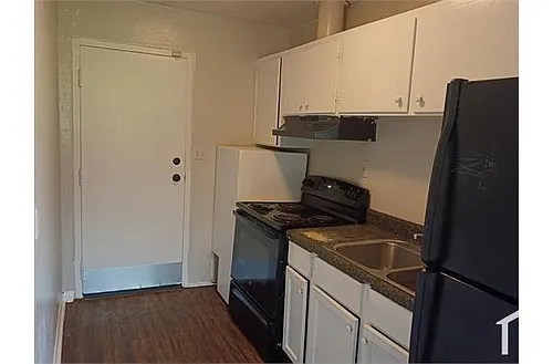 140 W Palmer Ave Photo 1