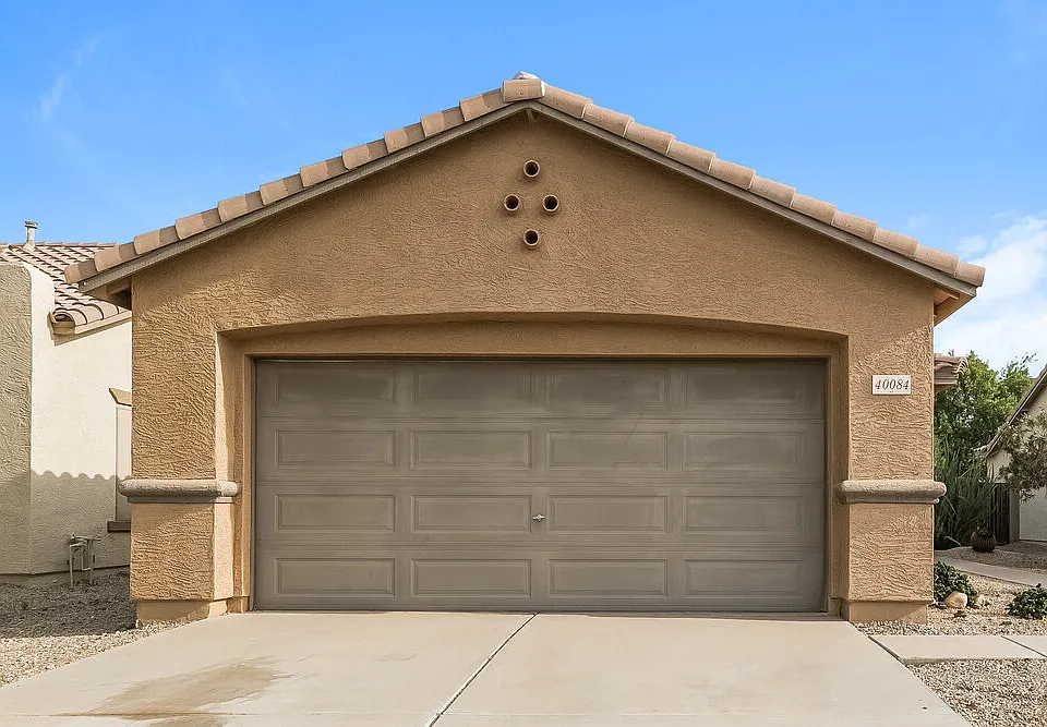 40084 W Catherine Dr