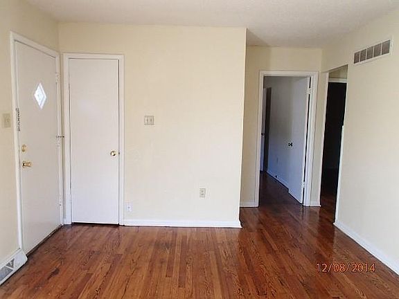 4th image of 5011 Freeman Ave