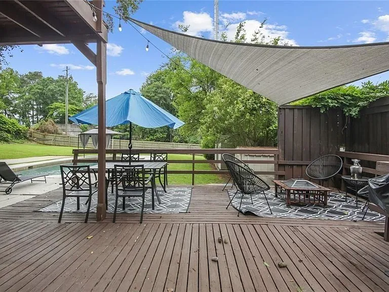 1720 Flagler Ave NE — Photo 24