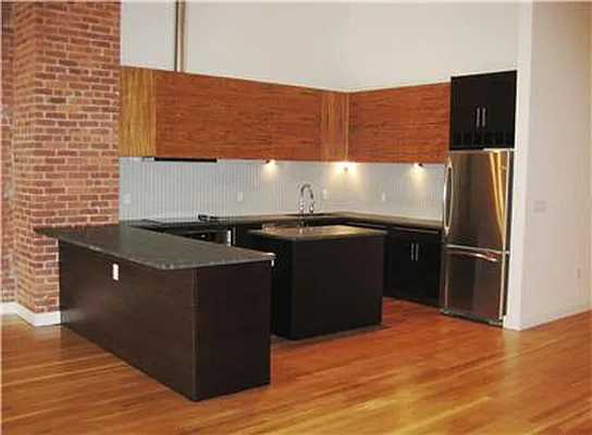 Rented by Warburg | media 25