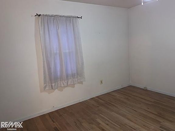 4th image of 24 Canfield Dr