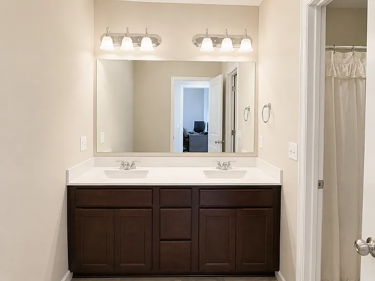721 Wildflower Ln — Photo 10