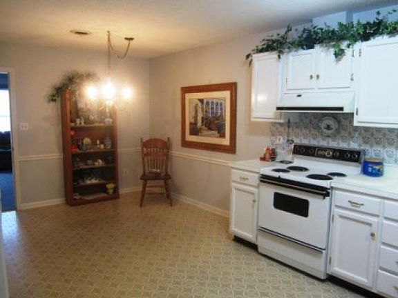 4th image of 3532 C Lawndale Dr