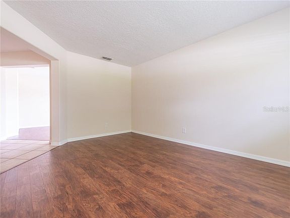 4th image of 1027 Burland Cir