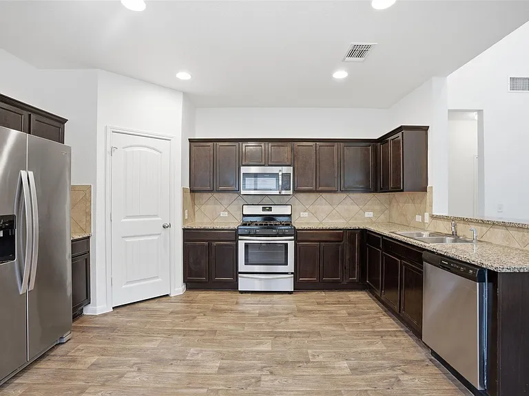 3009 Tilmon Ln — Photo 5